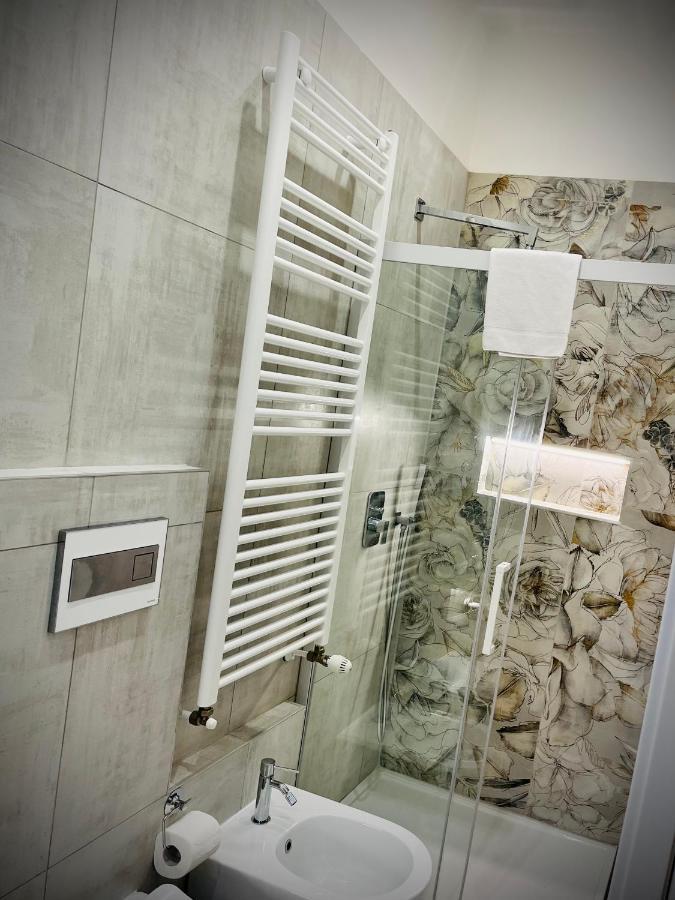 Whitehouse Apartman Bologna Kültér fotó
