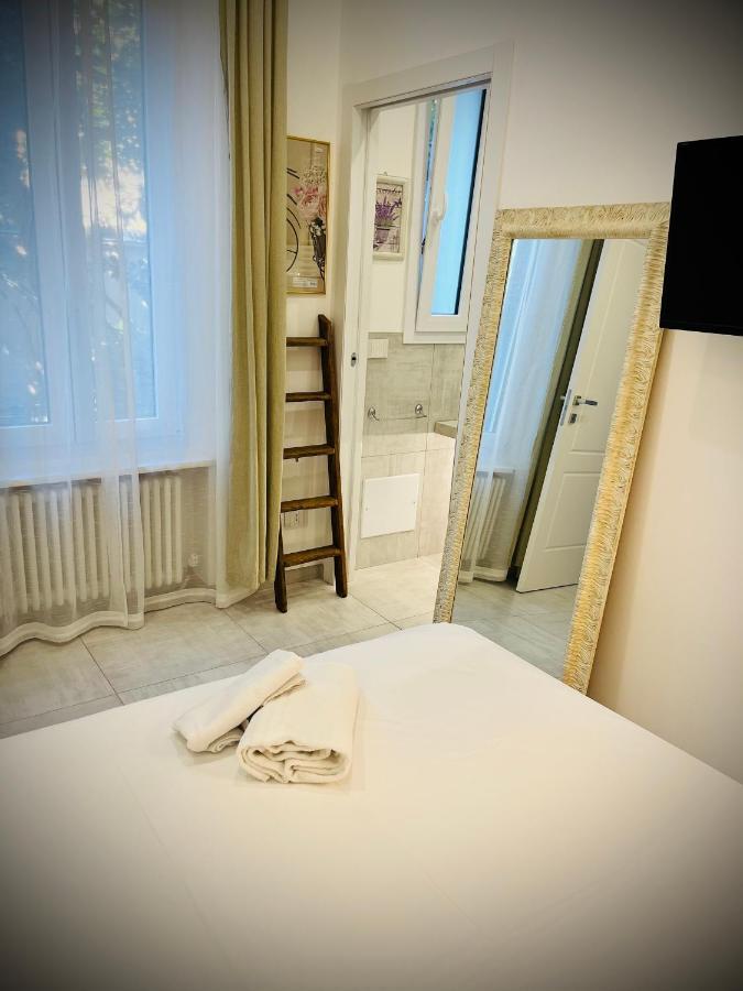 Whitehouse Apartman Bologna Kültér fotó